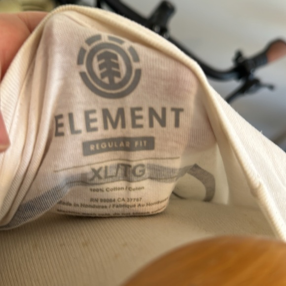 Element - Picture 3 of 3